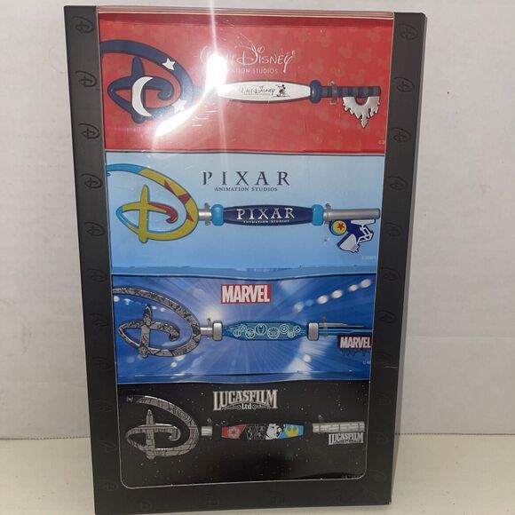 Disney Store Walt Disney Pixar Studio Marvel LucasFilm Starter Key Collection - Picture 1 of 5